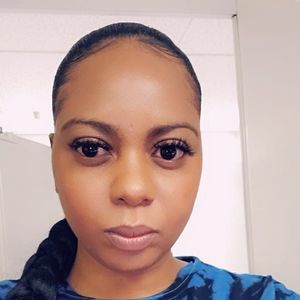 Meet your Posher, Cassandra